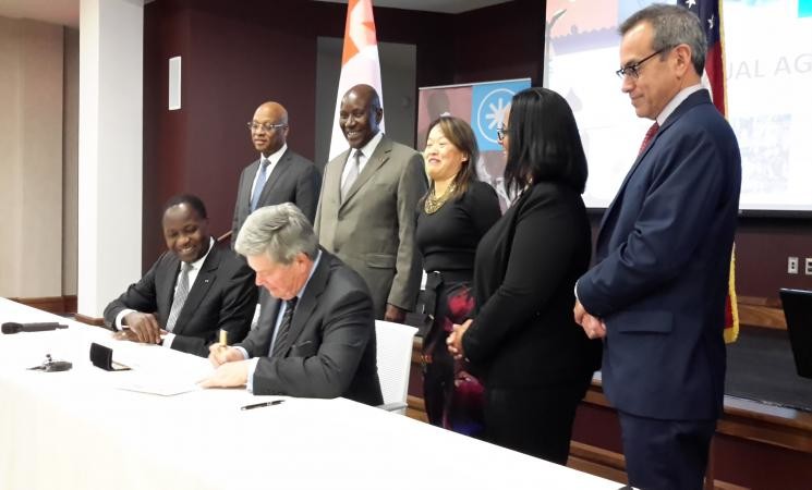LE VICE-PRESIDENT DE LA REPUBLIQUE A VISITE HERSHEY COMPANY, LA PLUS GRANDE ENTREPRISE DE CHOCOLAT AU MONDE