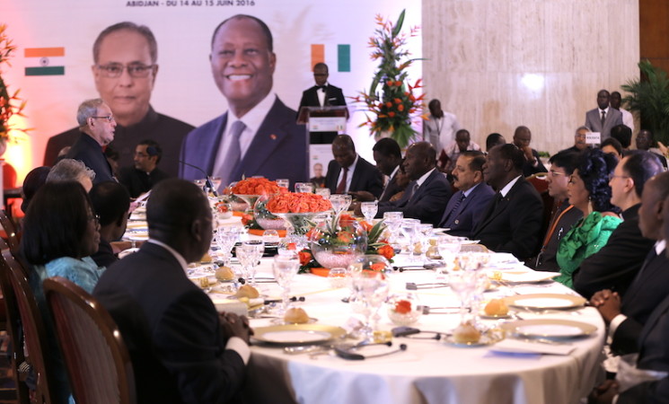 Allocution de S.E.M Alassane OUATTARA à l’occasion du dîner officiel offert en l’honneur de S.E.M. Pranab MUKHERJEE