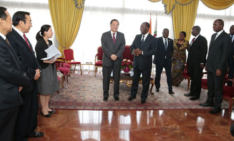 Le Chef de l’Etat a échangé avec le Président du Comité national de la Conférence consultative politique du peuple chinois