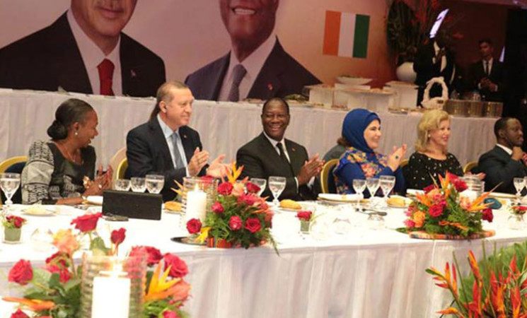 Le Président de la République a offert un dîner en l’honneur de son homologue turc, S.E.M. Recep Tayyip ERDOGAN, en visite officielle en Côte d’Ivoire