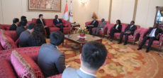 Entretien du Président de la République, S.E.M. Alassane OUATTARA, avec le Ministre chinois du Commerce, M. Qian KEMING