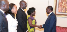 Entretien du Président de la République, S.E.M. Alassane OUATTARA, avec le Ministre ghanéen de l’Aviation, Mme Cécilia Abena DAPAAH