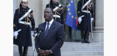 Entretien du Président, SEM Alassane OUATTARA, avec son homologue français, SEM François HOLLANDE, au Palais de l’Elysée à Paris