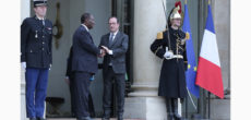Entretien du Président, SEM Alassane OUATTARA, avec son homologue français, SEM François HOLLANDE, au Palais de l’Elysée à Paris
