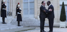 Entretien du Président, SEM Alassane OUATTARA, avec son homologue français, SEM François HOLLANDE, au Palais de l’Elysée à Paris