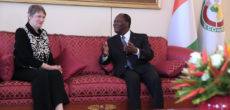 Entretien du Président de la République, S.E.M. Alassane OUATTARA, avec l’Administrateur du PNUD, Mme Hélène CLARK