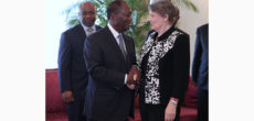 Entretien du Président de la République, S.E.M. Alassane OUATTARA, avec l’Administrateur du PNUD, Mme Hélène CLARK