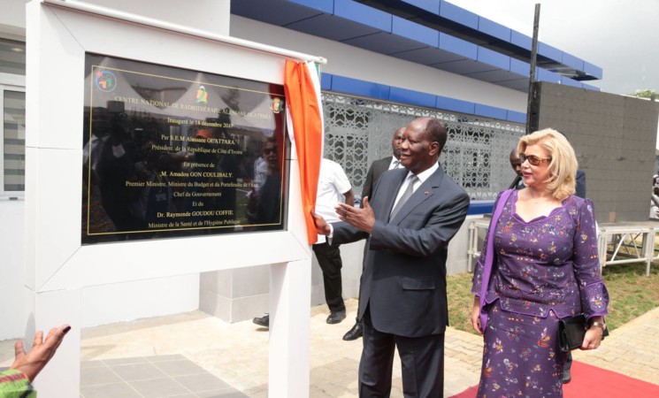 Le Chef de l’Etat a présidé la cérémonie officielle d’inauguration du 1er Centre de radiothérapie de Côte d’Ivoire.