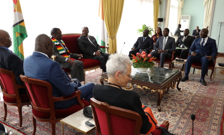 Le Chef de l’Etat a eu un entretien avec son homologue zimbabwéen