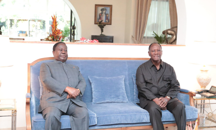 Le Président Henri Konan BEDIE a rendu une visite de courtoisie au Président de la République, Alassane OUATTARA