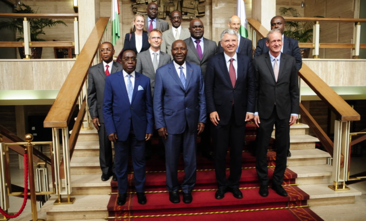 Le vice-Président de la République a reçu en audience le Directeur général Monde du groupe Roche