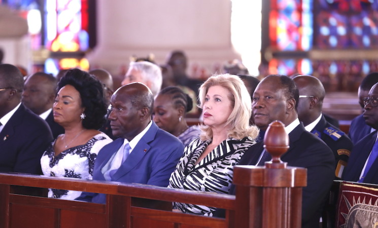 Le Chef de l’Etat a pris part aux cérémonies commémoratives du 25e anniversaire du décès du Président Félix HOUPHOUËT-BOIGNY, à Yamoussoukro