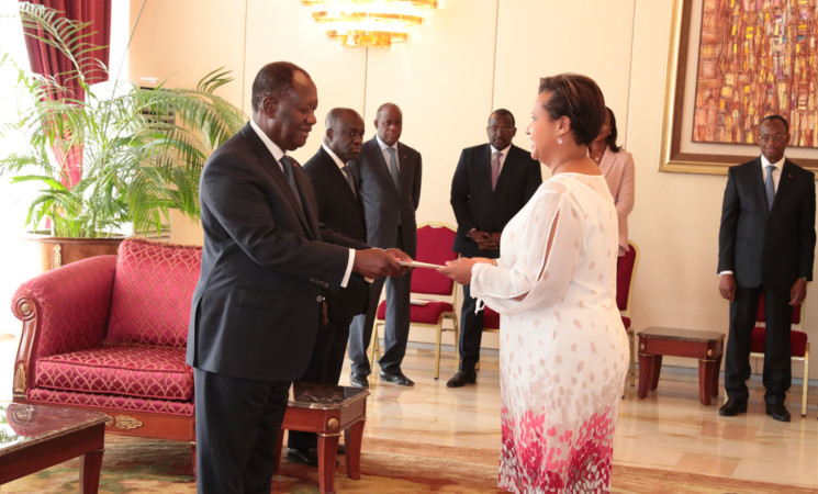 Le Chef de l’Etat a reçu les Lettres de créance de cinq nouveaux Ambassadeurs accrédités en Côte d’Ivoire