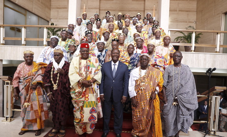 Le Chef de l’Etat a échangé avec les Chefs Traditionnels du District Autonome d’Abidjan, des Régions des Grands Ponts et du Sud Comoé.