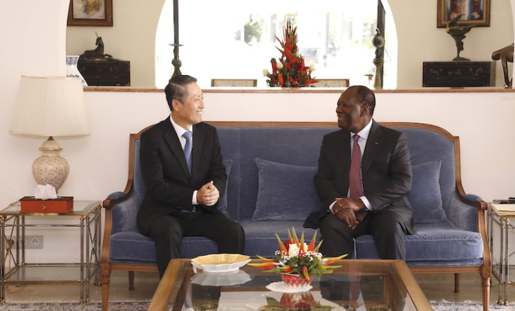 Le Chef de l’Etat a eu un entretien avec l’Ambassadeur de la République de Corée en Côte d’Ivoire.