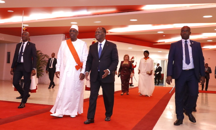 Le Chef de l’Etat et la Première Dame ont offert un dîner officiel en l’honneur du Couple présidentiel sénégalais