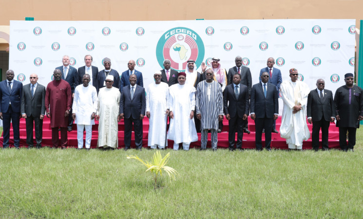 Le Chef de l’Etat a pris part au sommet sur la lutte contre le terrorisme, à Ouagadougou.