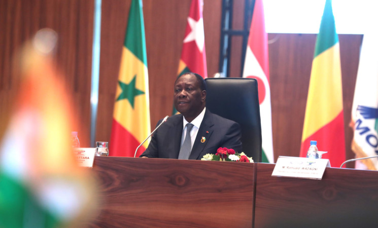 ALLOCUTION DE SEM ALASSANE OUATTARA, A L'OCCASION DE LA 22 EME SESSION EXTRAORDINAIRE DE LA CONFÉRENCE DES CHEFS D’ETAT ET DE GOUVERNEMENT DE L’UEMOA A DAKAR (SÉNÉGAL).