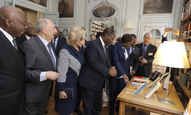 Le Chef de l’Etat a procédé à l’inauguration de la Bibliothèque Félix HOUPHOUET-BOIGNY de l’Académie des Sciences d’Outre-Mer.