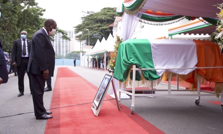 Le Chef de l’Etat a présidé la cérémonie d’Hommages de la Nation à feu Seydou Elimane DIARRA, ancien Premier Ministre.