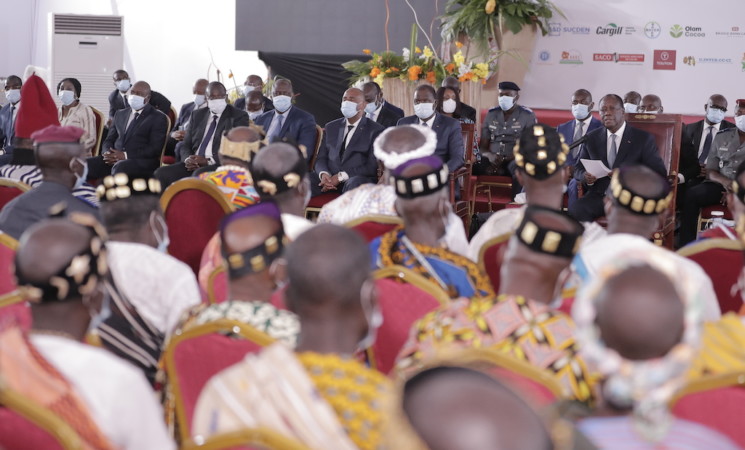 Le Chef de l’Etat a échangé avec la Chambre Nationale des Rois et Chefs Traditionnels et la Chefferie ‘’Akouè’’, à Yamoussoukro.