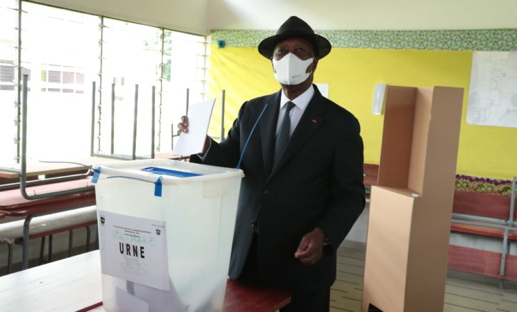 Le Chef de l’Etat a voté au Lycée Sainte Marie de Cocody dans le cadre des élections législatives