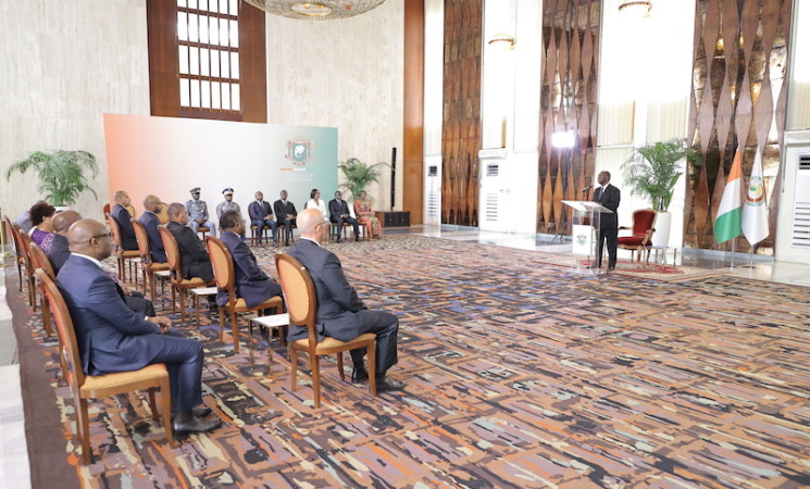 ALLOCUTION DE SEM ALASSANE OUATTARA A LA CEREMONIE DE PRESENTATION DES LETTRES DE CREANCE DES AMBASSADEURS DESIGNES DE LIBYE, D’ANGOLA, DE LA REPUBLIQUE DEMOCRATIQUE DU CONGO, DE LA HONGRIE ET DU NIGER