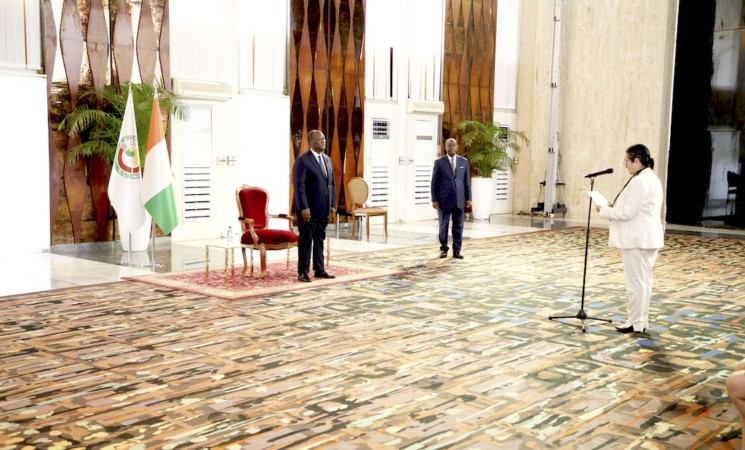 Le Chef de l’Etat a reçu les Lettres de créance de six nouveaux Ambassadeurs accrédités en Côte d’Ivoire