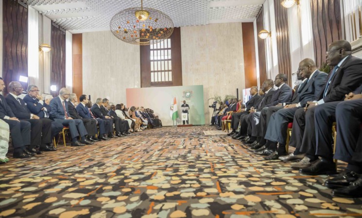 Discours de  S.E.M. Alassane OUATTARA, à l'occasion de la cérémonie d'échanges de vœux avec les membres du Corps diplomatique et des Organisations internationales accrédités en Côte d'Ivoire.