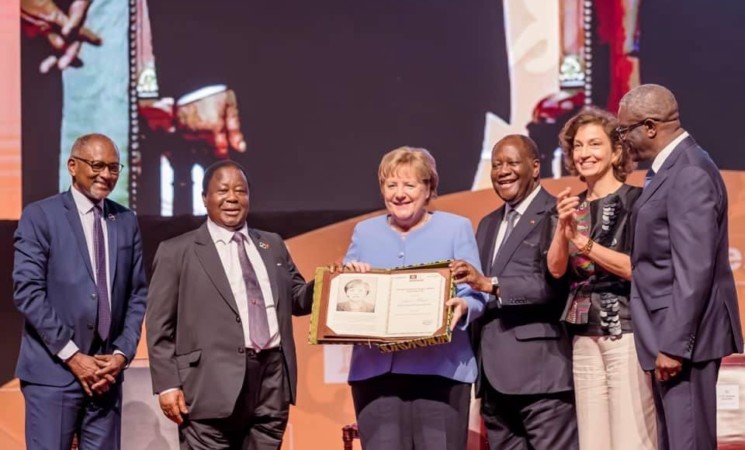 Le Chef de l’Etat a présidé la cérémonie de remise du Prix Félix HOUPHOUËT-BOIGNY de l’UNESCO pour la Paix, à Yamoussoukro