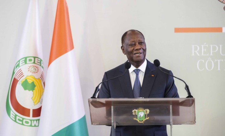 VŒUX DE SON EXCELLENCE MONSIEUR ALASSANE OUATTARA, PRÉSIDENT DE LA RÉPUBLIQUE DE CÔTE D’IVOIRE AUX PRÉFETS DE RÉGION, AUX PRÉSIDENTS DES CONSEILS RÉGIONAUX, AUX MAIRES ET AUX PARTIS POLITIQUES