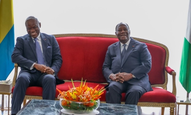 Le Chef de l’État a eu un entretien avec le Président de la Transition Gabonaise, en Visite d’Amitié et de Travail en Côte d’Ivoire