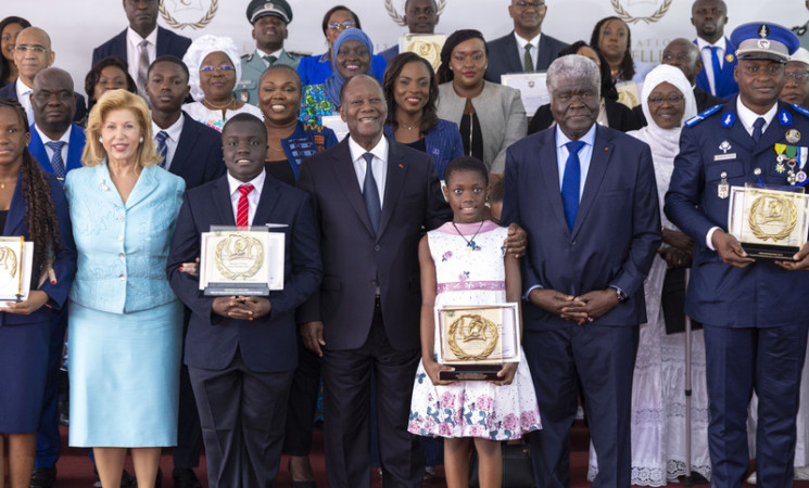 Le Chef de l’État a présidé la Cérémonie solennelle de Remise des Prix Nationaux d’Excellence 2025